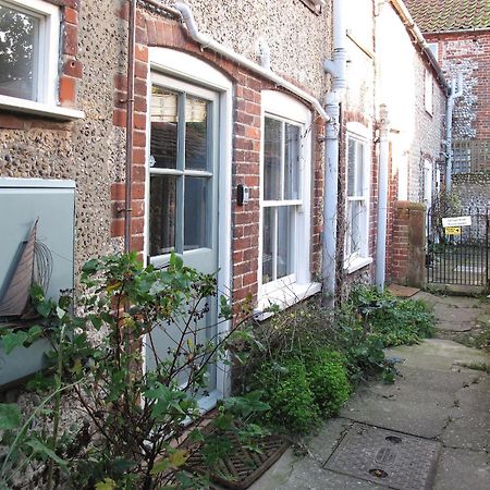 Sea Breeze Villa Blakeney  Exterior photo