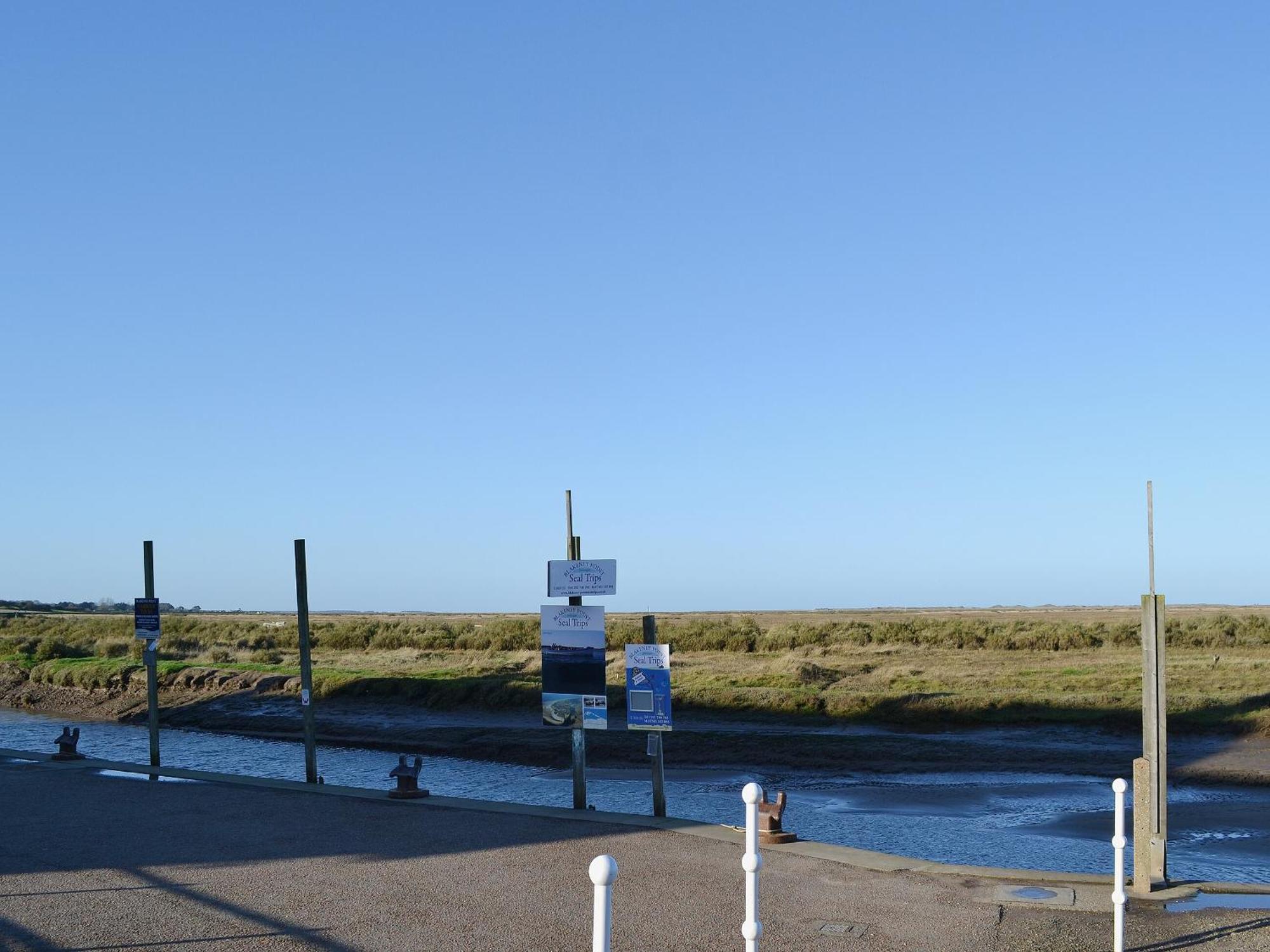 Sea Breeze Villa Blakeney  Exterior photo